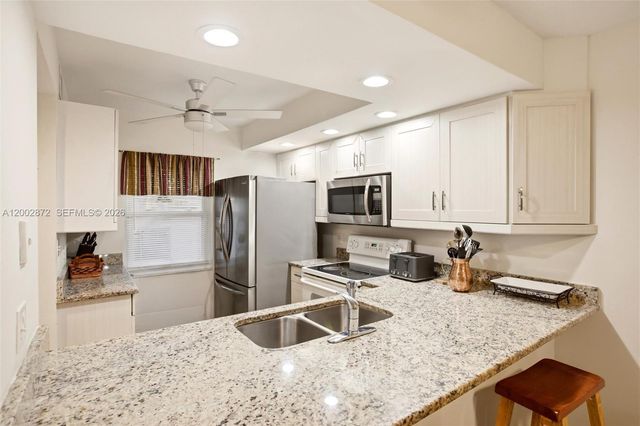 338 Bradstrom Circle A104, Naples, FL 34113