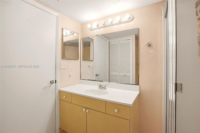 338 Bradstrom Circle A104, Naples, FL 34113