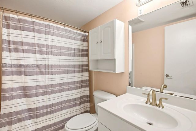 338 Bradstrom Circle A104, Naples, FL 34113