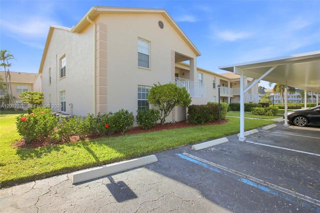 338 Bradstrom Circle A104, Naples, FL 34113