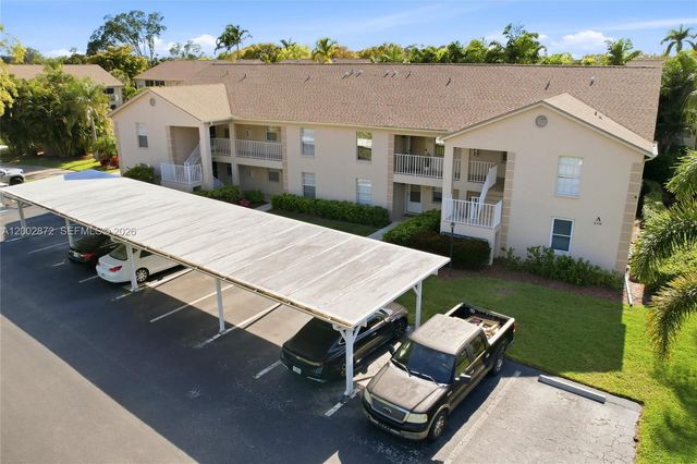 338 Bradstrom Circle A104, Naples, FL 34113