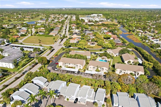 338 Bradstrom Circle A104, Naples, FL 34113