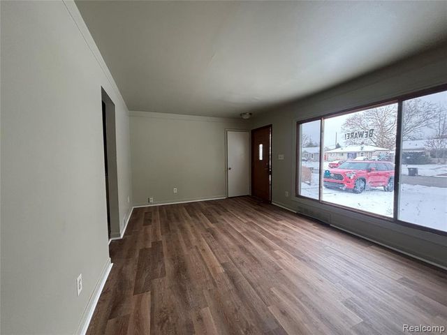 31808 Avondale Street, Westland, MI 48186