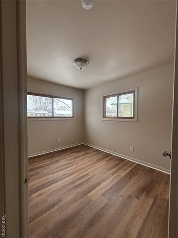 31808 Avondale Street, Westland, MI 48186