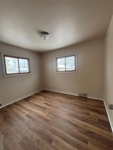 31808 Avondale Street, Westland, MI 48186