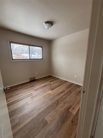 31808 Avondale Street, Westland, MI 48186