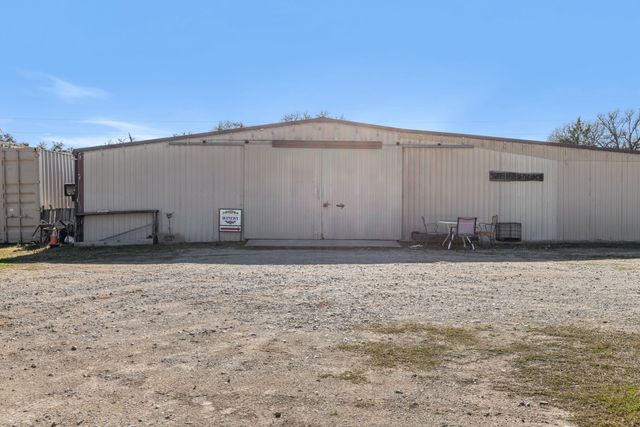820 County Road 3592, Paradise, TX 76073