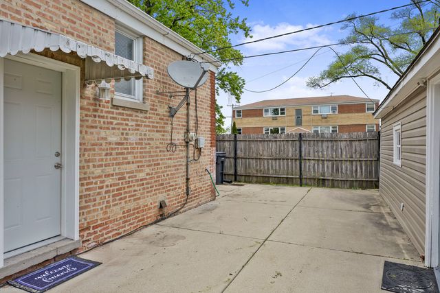 4405 Butterfield Road, Hillside, IL 60162