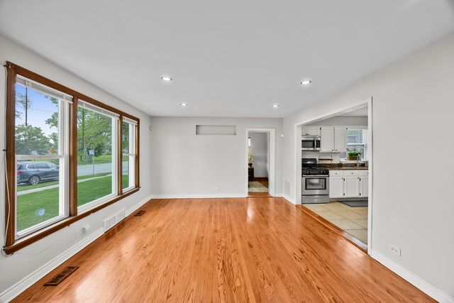 4405 Butterfield Road, Hillside, IL 60162