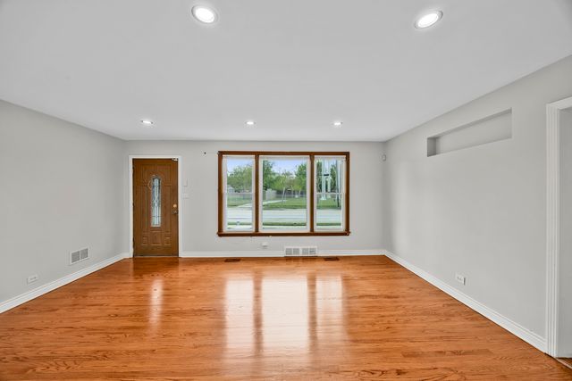 4405 Butterfield Road, Hillside, IL 60162