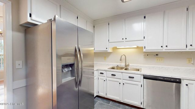 165 Sandhurst Place, Southern Pines, NC 28387