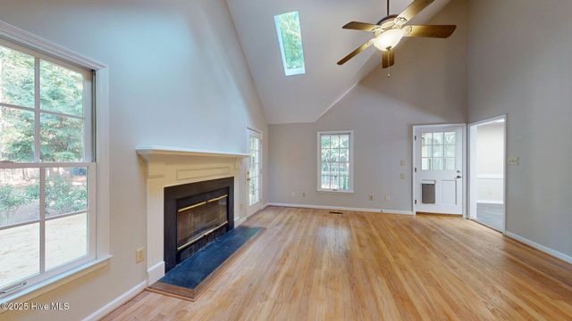 165 Sandhurst Place, Southern Pines, NC 28387