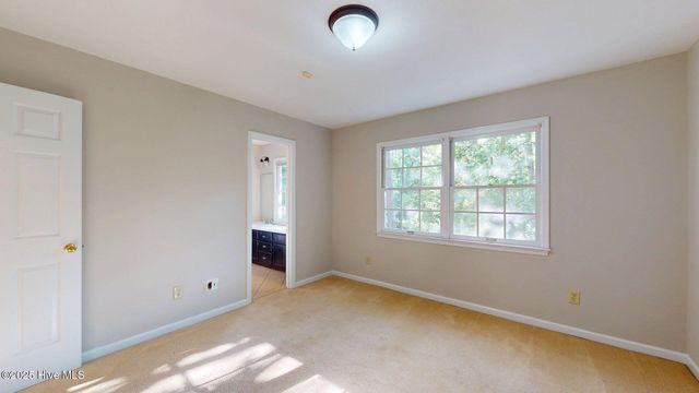 165 Sandhurst Place, Southern Pines, NC 28387
