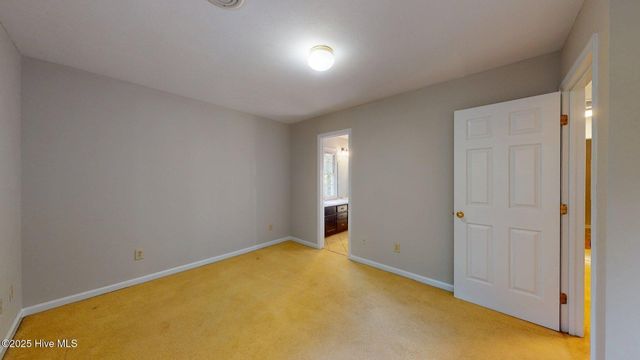 165 Sandhurst Place, Southern Pines, NC 28387