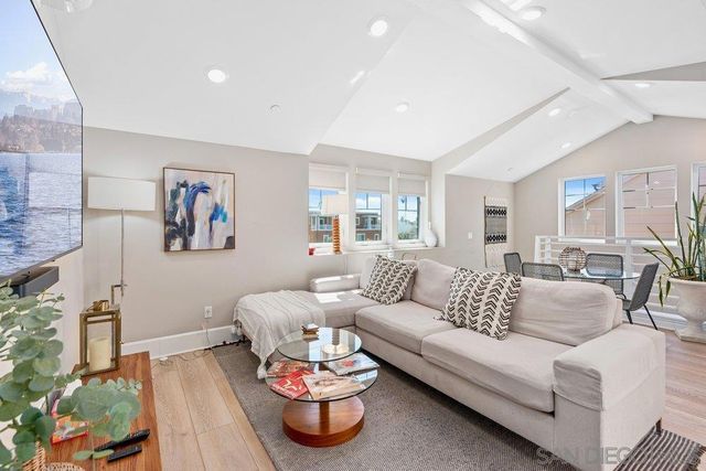 823 Jersey Court, San Diego, CA 92109