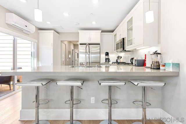 823 Jersey Court, San Diego, CA 92109