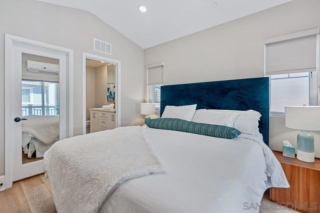 823 Jersey Court, San Diego, CA 92109