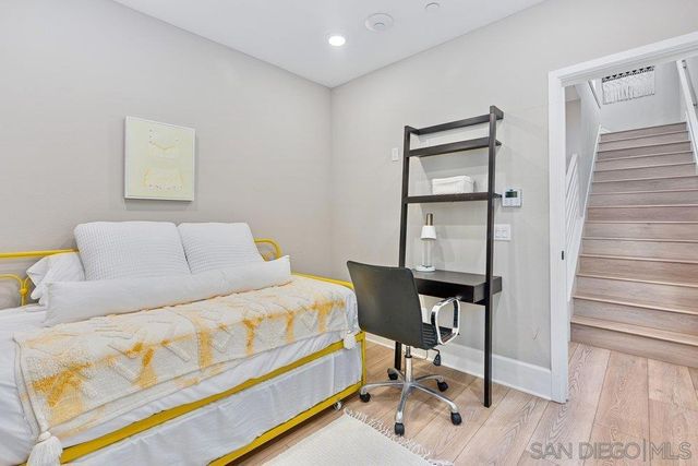 823 Jersey Court, San Diego, CA 92109