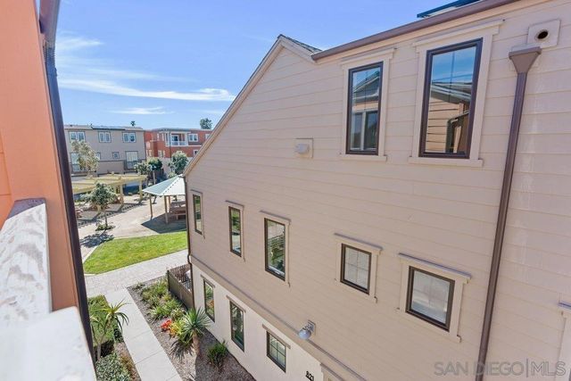 823 Jersey Court, San Diego, CA 92109