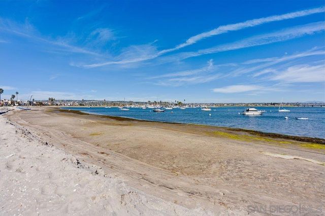 823 Jersey Court, San Diego, CA 92109