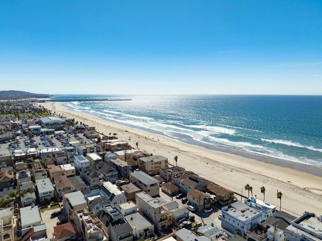 823 Jersey Court, San Diego, CA 92109