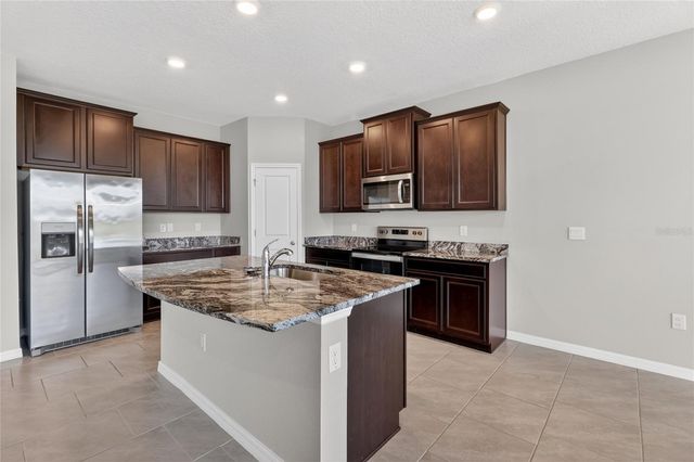32107 CONCHSHELL SAIL STREET, Wesley Chapel, FL 33545