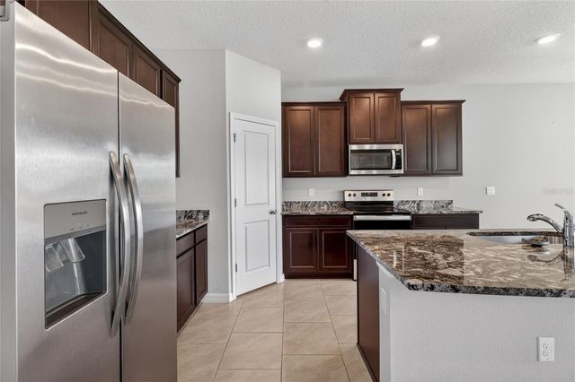 32107 CONCHSHELL SAIL STREET, Wesley Chapel, FL 33545
