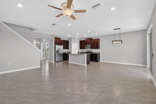 32107 CONCHSHELL SAIL STREET, Wesley Chapel, FL 33545