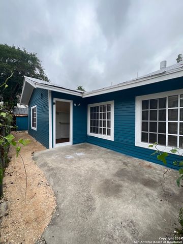 124 WIGGINS PL, San Antonio, TX 78214