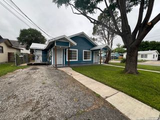 124 WIGGINS PL, San Antonio, TX 78214