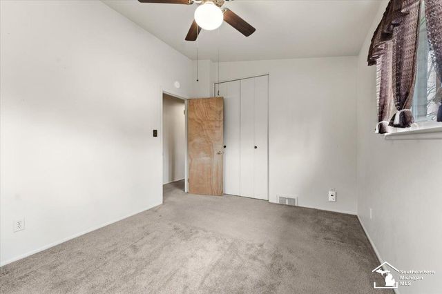 8435 Clippert Street, Taylor, MI 48180