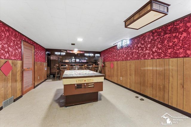 8435 Clippert Street, Taylor, MI 48180