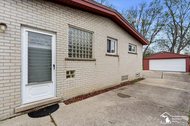 8435 Clippert Street, Taylor, MI 48180