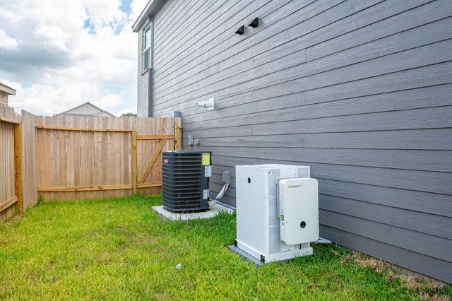 12819 Ivy Creek Ct, Crosby, TX 77532