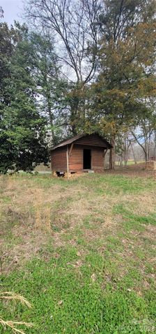 1939 River Road, Lincolnton, NC 28092