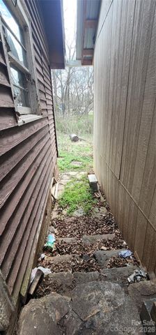 1939 River Road, Lincolnton, NC 28092