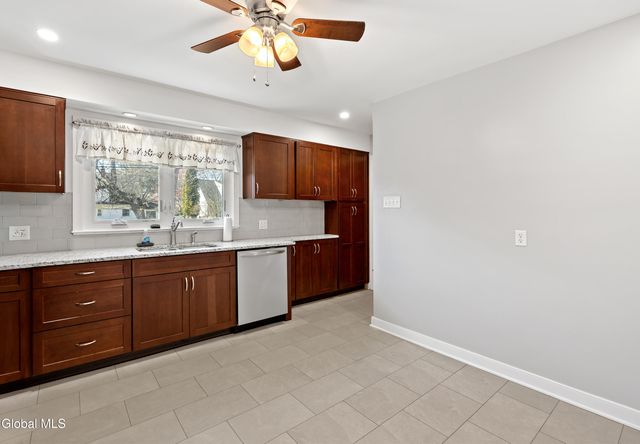 1265 Lexington Avenue, Schenectady, NY 12309