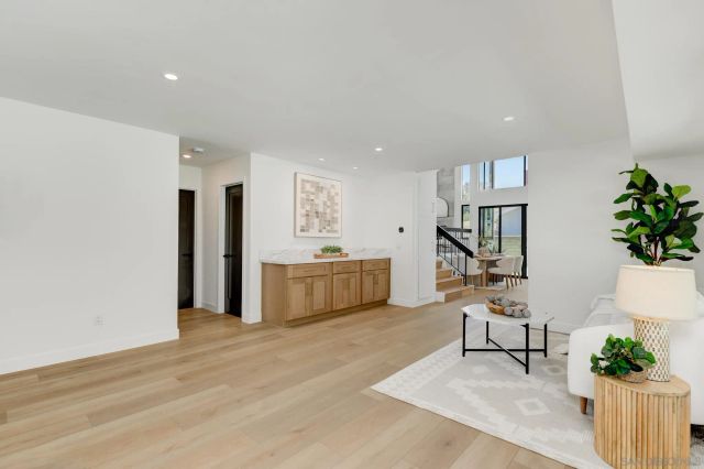 1562 Whitsett Dr, El Cajon, CA 92020
