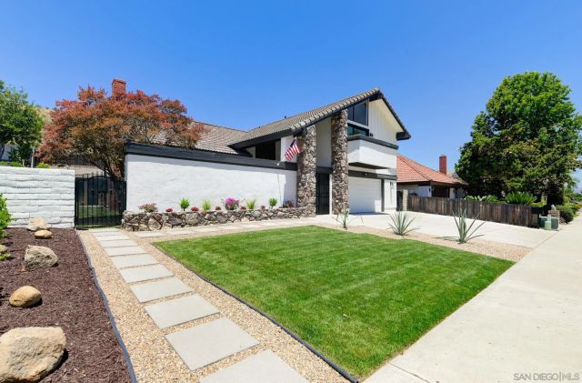 1562 Whitsett Dr, El Cajon, CA 92020