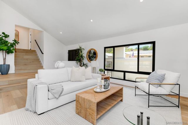 1562 Whitsett Dr, El Cajon, CA 92020