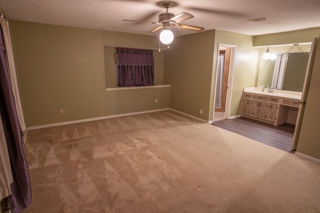 103 Sunflower Street, Lake Jackson, TX 77566