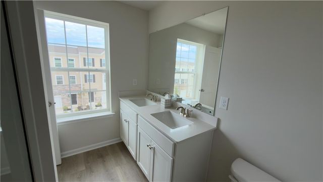 8204 Alexander Court, Upper Macungie Twp, PA 18031