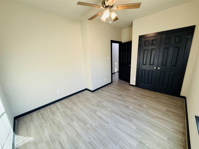 4802 Cruse Rd 1, Houston, TX 77016