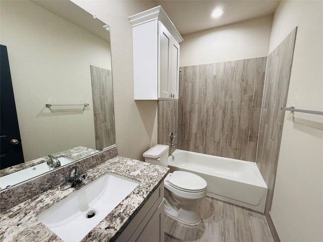 4802 Cruse Rd 1, Houston, TX 77016