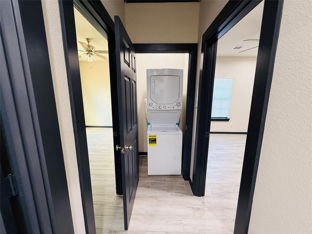 4802 Cruse Rd 1, Houston, TX 77016