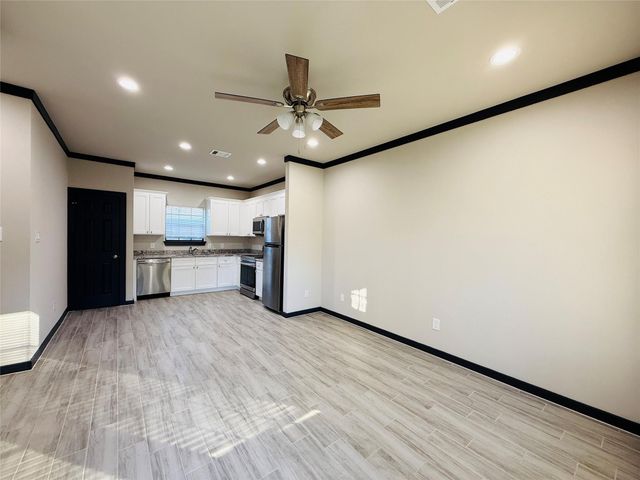 4802 Cruse Rd 1, Houston, TX 77016