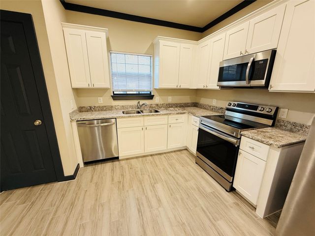 4802 Cruse Rd 1, Houston, TX 77016