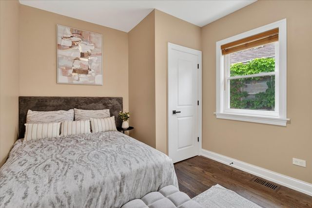 10103 S Aberdeen Street, Chicago, IL 60643