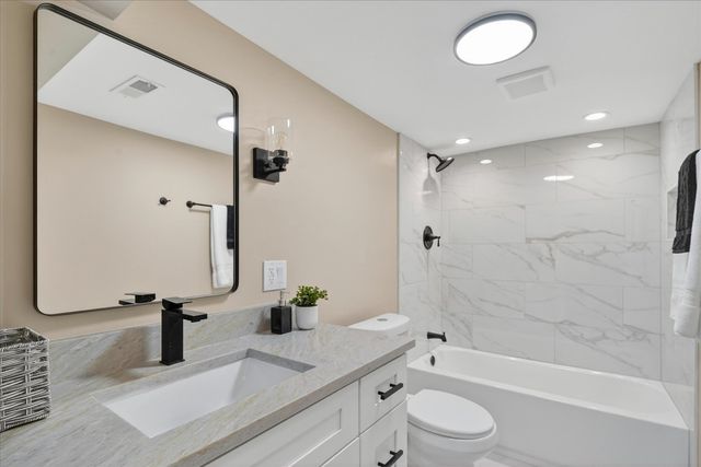 10103 S Aberdeen Street, Chicago, IL 60643