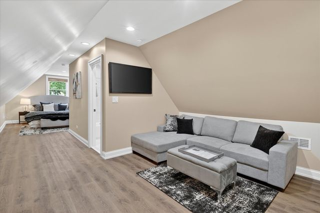 10103 S Aberdeen Street, Chicago, IL 60643